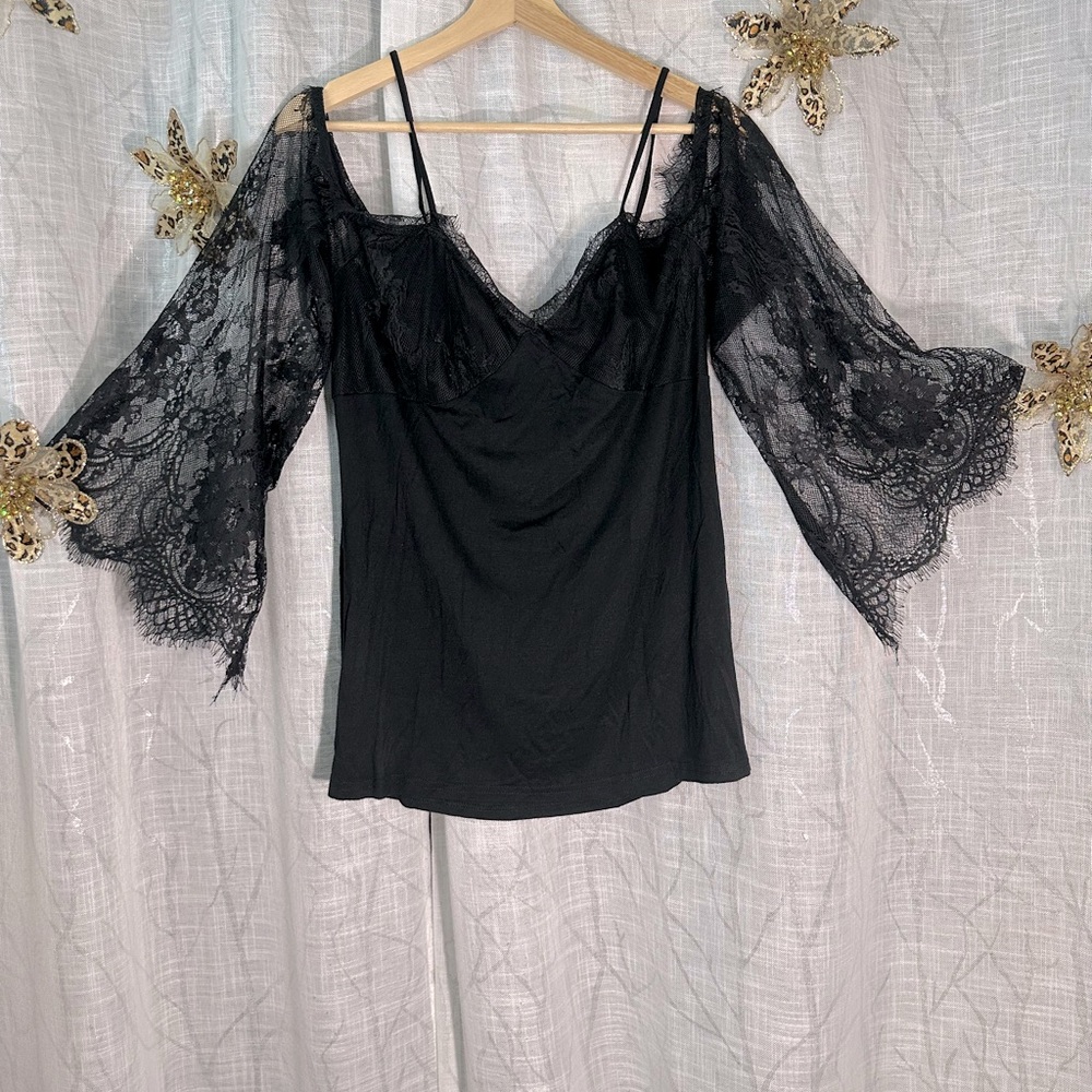 Nextmia Black Lace Blouse with Lace Bell Cold shoulder Sleeves Size 16 NWT